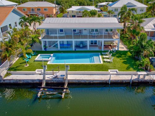 110 Bruce Ct, Marathon, FL, 33050-2916 | Card Image