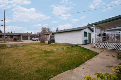 4905 55 St, House detached with 4 bedrooms, 2 bathrooms and 2 parking in Killam AB | Image 2