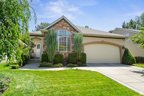 9083 S Enchanted Oak Ln, Sandy, UT, 84094-3080 | Card Image