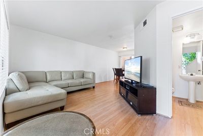 102 - Figueroa Street, Condo with 2 bedrooms, 2 bathrooms and 2 parking in Carson CA | Image 3