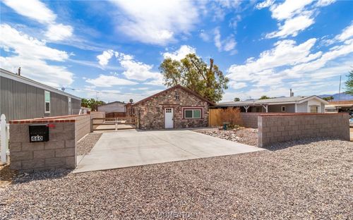 460 Patillo Dr, Bullhead City, AZ, 86442-5370 | Card Image