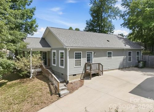 253 Brooklyn Ln, Asheville, NC, 28803-1504 | Card Image