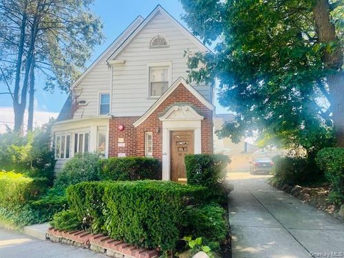 10922 Myrtle Ave, Richmond Hill, NY, 11418-1237 | Card Image