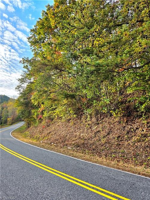 000 Mertie Rd, Millers Creek, NC, 28651 | Card Image