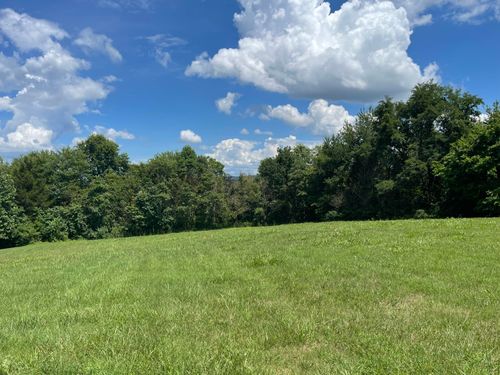 422 Beechwood Cir, Morristown, TN, 37814-1218 | Card Image