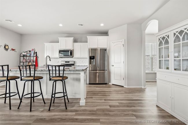 6250 S 317 Th East Ave, House other with 4 bedrooms, 3 bathrooms and null parking in Broken Arrow OK | Image 10