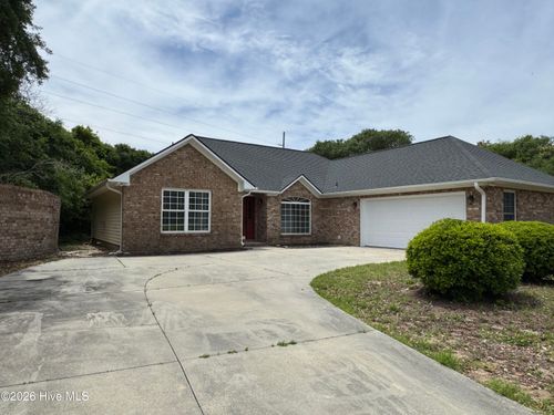 301 Pine Knoll Cir, Pine Knoll Shores, NC, 28512-6812 | Card Image
