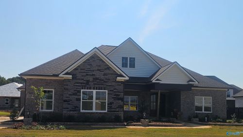 105 Sickle Mower Cir, New Market, AL, 35761-2301 | Card Image