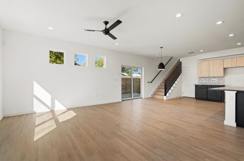 6-7601 Cooper Ln, Austin, TX, 78745-6311 | Card Image