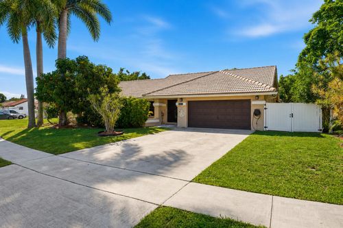 9577 Majestic Way, Boynton Beach, FL, 33437-3324 | Card Image