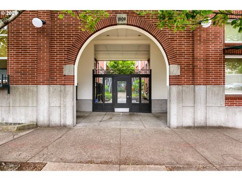 204-1009 Nw Hoyt St, Portland, OR, 97209-3222 | Card Image