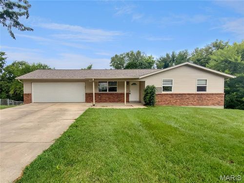 1301 Westchester Dr, Herculaneum, MO, 63048-1525 | Card Image