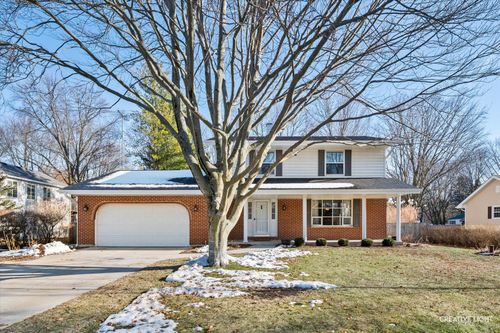 7S641 Welton Dr, Big Rock, IL, 60511-9409 | Card Image