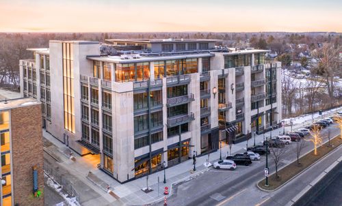 206-369 N Old Woodward Ave, Birmingham, MI, 48009-5331 | Card Image