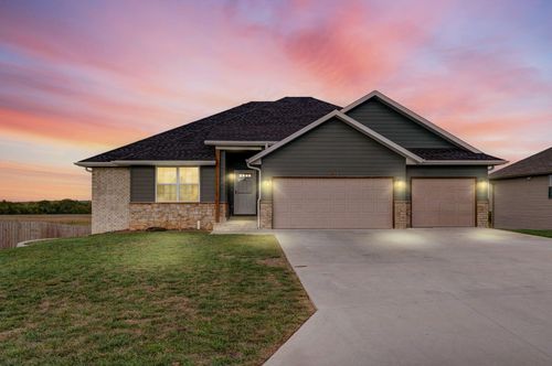 515 N Stella Ct, Willard, MO, 65781-9438 | Card Image