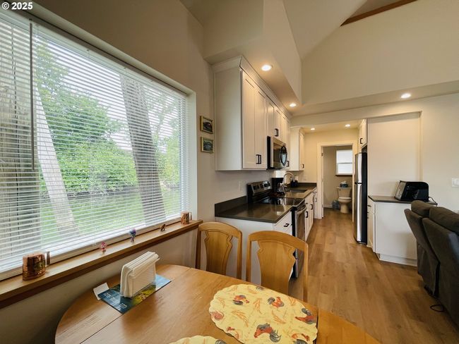 E-1 - 34326 Johnsons Landing Rd, Home with 1 bedrooms, 1 bathrooms and null parking in Scappoose OR | Image 5