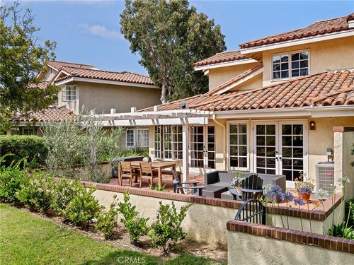 16 Sausalito Cir W, Manhattan Beach, CA, 90266-7238 | Card Image
