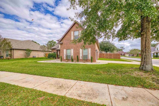 887 Legacy Oaks Dr, House other with 4 bedrooms, 4 bathrooms and 2 parking in Pensacola FL | Image 4