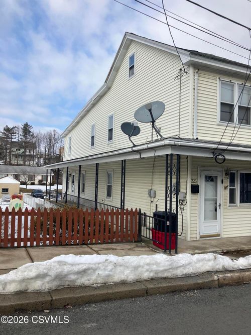 223 Penn Street, Tamaqua, PA, 18252 | Card Image