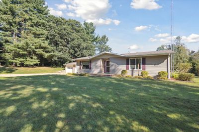 56472 89th Avenue, House other with 2 bedrooms, 1 bathrooms and null parking in Decatur MI | Image 2