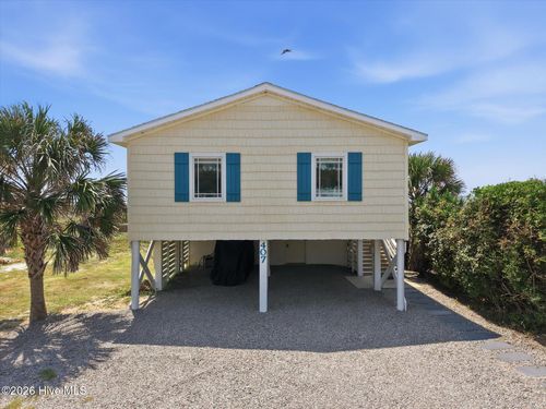 407 Ocean Dr, Oak Island, NC, 28465-8210 | Card Image