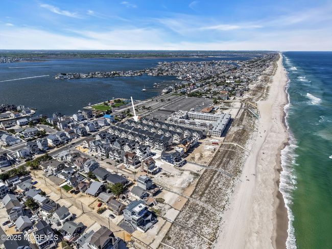 6 Shell Rd, Condo with 2 bedrooms, 3 bathrooms and 2 parking in Mantoloking NJ | Image 53