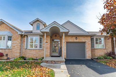 21 Critzia Dr, Condo with 2 bedrooms, 2 bathrooms and 2 parking in Mount Hope ON | Image 1