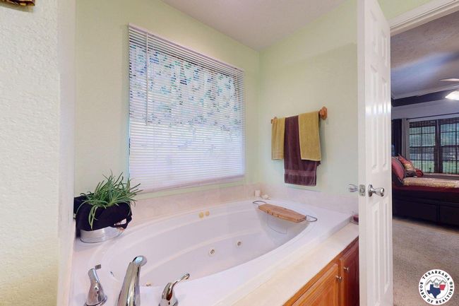 115 Barkman Creek Trace Rd, House other with 3 bedrooms, 2 bathrooms and null parking in Hooks TX | Image 18