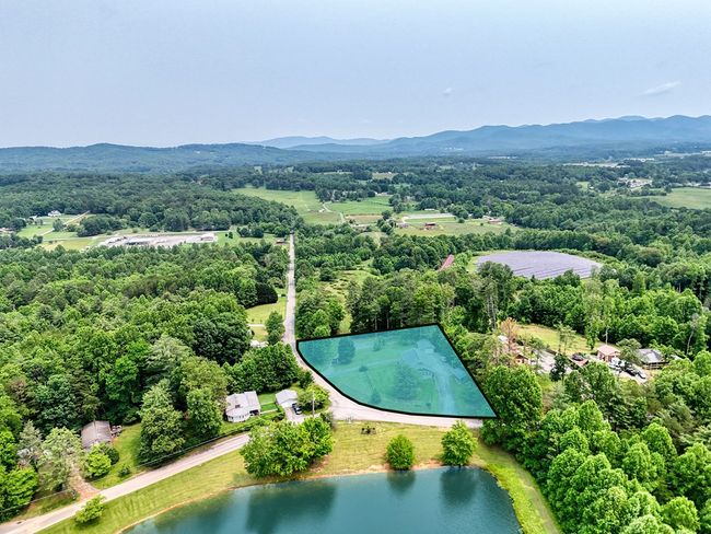 497 Hidden Lake Rd, Home with 2 bedrooms, 2 bathrooms and 2 parking in Blairsville GA | Image 47