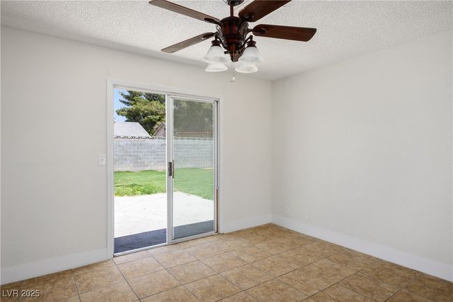 Family Room | Image 8
