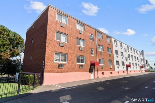 b18-4 Van Zant St, Norwalk, CT, 06855-1706 | Card Image