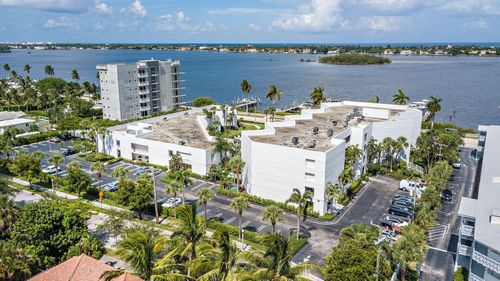 b303-3701 S Flagler Dr, West Palm Beach, FL, 33405-2375 | Card Image
