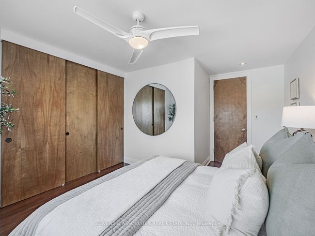 2063 Gerrard St E, House attached with 3 bedrooms, 2 bathrooms and 1 parking in Toronto ON | Image 18
