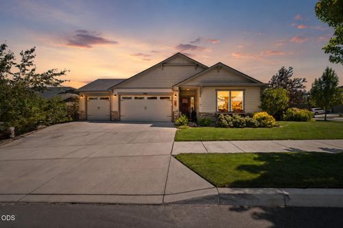 2462 Sw 43rd St, Redmond, OR, 97756-7646 | Card Image