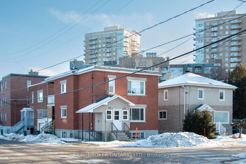 110 Genest St, Vanier and Kingsview Park, ON, K1C7Z2 | Card Image