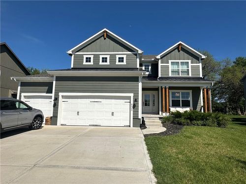 3117 Sw Arbortree Dr, Lee's Summit, MO, 64082-4215 | Card Image