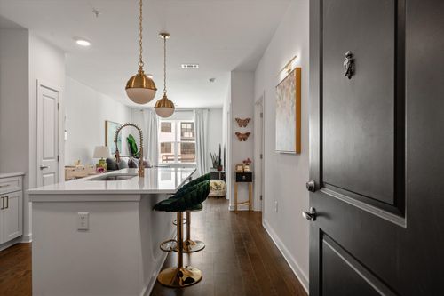 218-1677 54th Ave N, Nashville, TN, 37209-1464 | Card Image