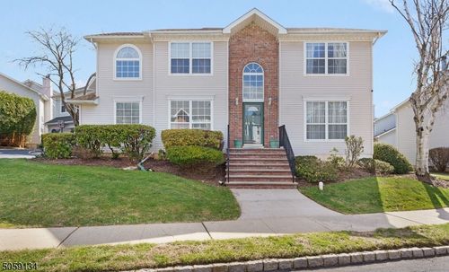 43 Whitehead Rd, Bridgewater, NJ, 08807-7039 | Card Image
