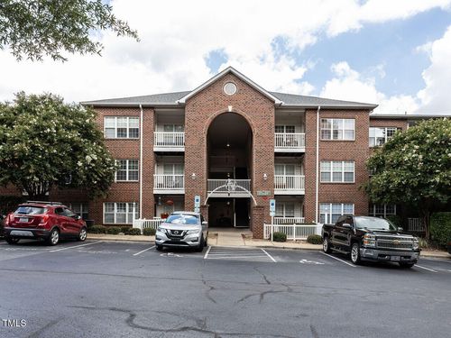 107 Sturbridge Dr, Clayton, NC, 27520-7354 | Card Image