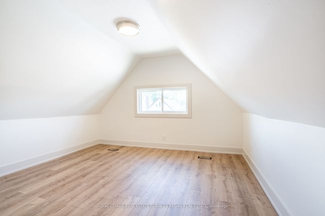 267 Dundurn St S, Home with 2 bedrooms, 2 bathrooms and 1 parking in Hamilton ON | Image 27