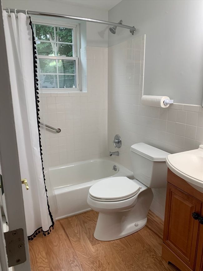 APT-7 - 5 Woodsum Dr, Condo with 2 bedrooms, 1 bathrooms and 1 parking in Braintree MA | Image 10