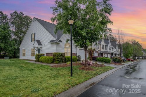 942 Pelican Bay Dr, Pineville, NC, 28134-8849 | Card Image