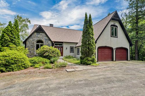 58 Kearsarge Rd, New London, NH, 03257-7524 | Card Image