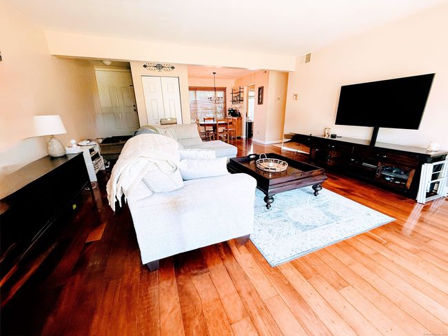49 - 49 Candlewood Dr, Condo with 2 bedrooms, 2 bathrooms and 2 parking in South Windsor CT | Image 4