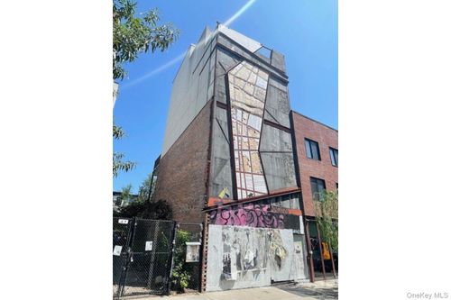 241 Grand St, New York, NY, 10002-4903 | Card Image