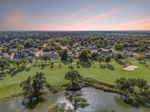 1205 Oak Tree Dr, Edmond, OK, 73025-2611 | Card Image