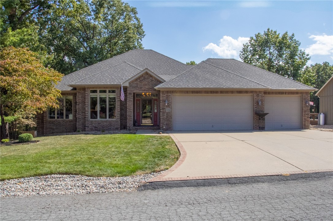 Monikie Cir, Bella Vista, AR 72715