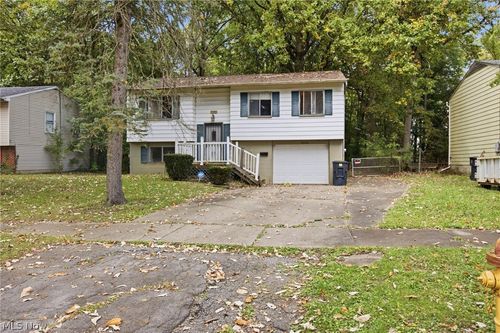 3106 Williamsburg St Nw, Warren, OH, 44485-2255 | Card Image