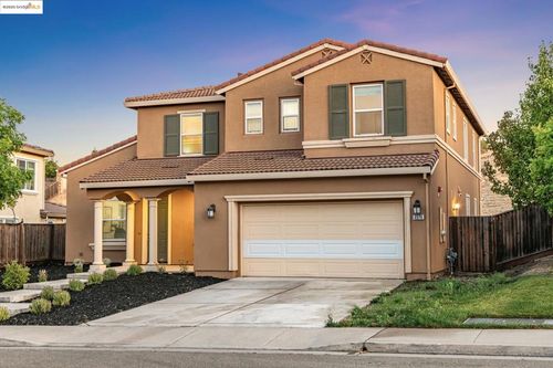 4576 Benton St, Antioch, CA, 94531-7182 | Card Image