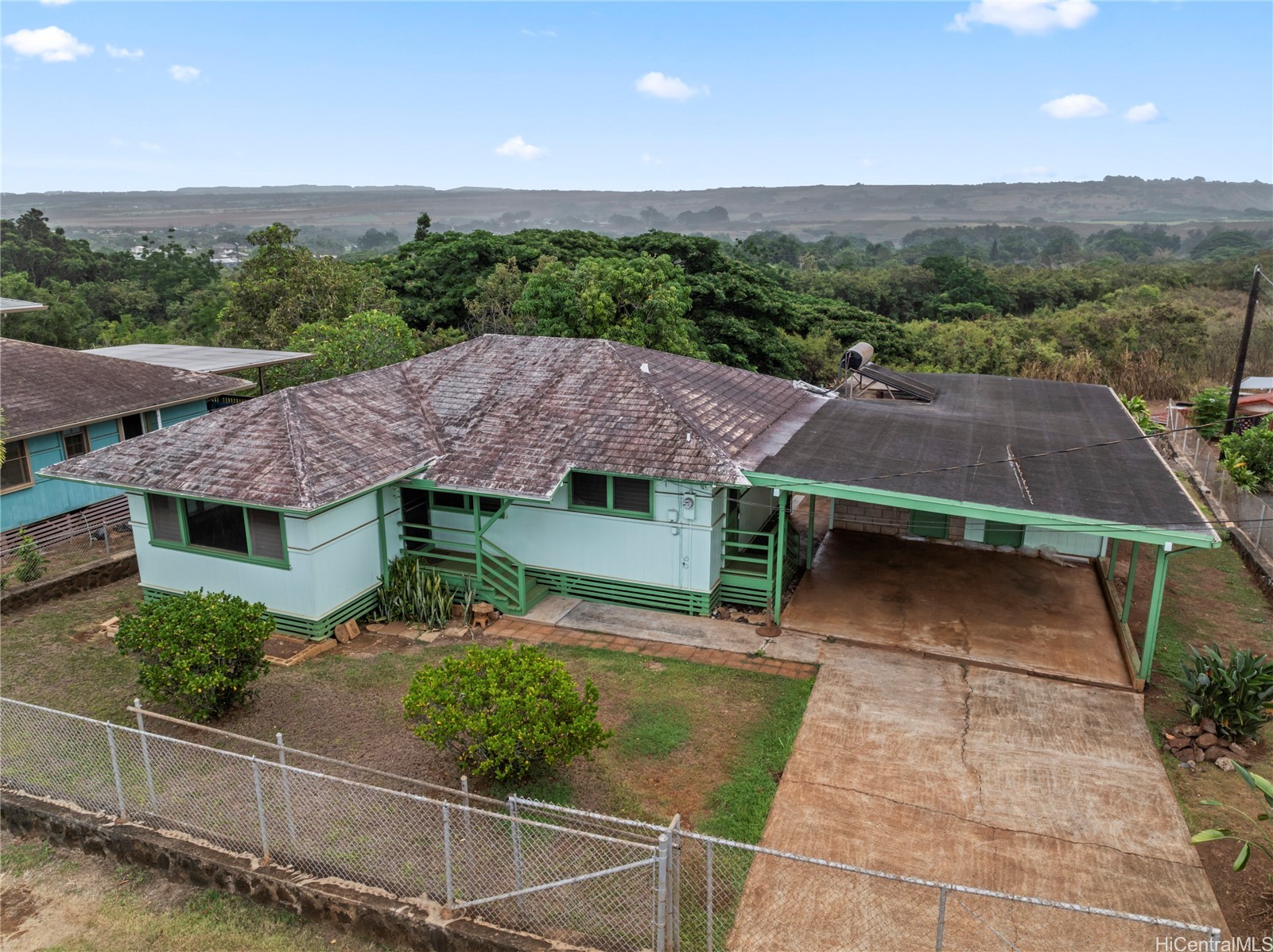 Kahui St, Waialua, HI 96791